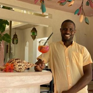 Sympathisches Personal, Cardamom House