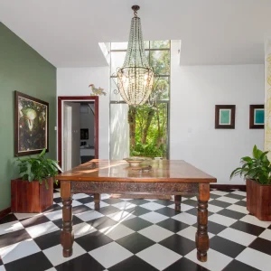 528 Vicoria Guest House