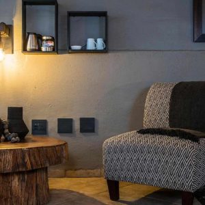 Ai Aiba Rockpainting Lodge