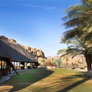 Ai Aiba Rockpainting Lodge