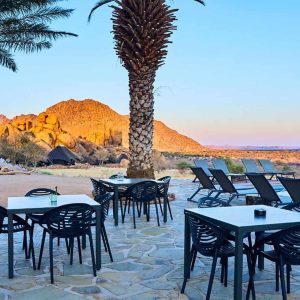 Ai Aiba Rockpainting Lodge