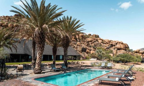 Ai Aiba Rockpainting Lodge