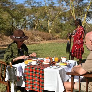 Amboseli Serena Lodge, Buschmahlzeit