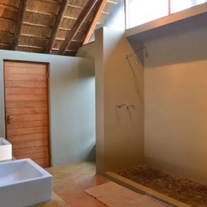 Black Rhino Game Lodge Badezimmmer der Suite