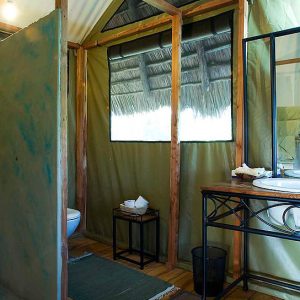 Burunge Tented Lodge, Badezimmer