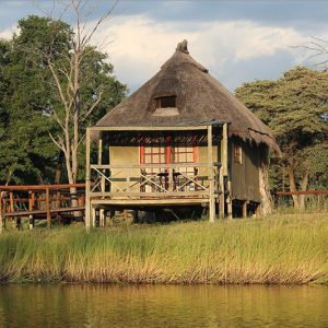 Camp Kwando, Chalet am Wasser