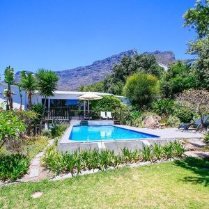 Cape Paradise Lodge, schöner Tafelberg im Hintergrund