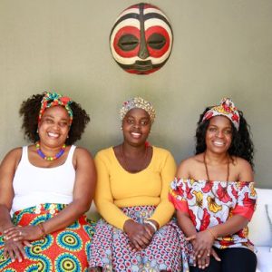 fröhliches Personal im Cape Standard