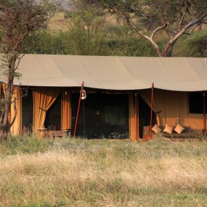 Elewana Ewanjan von außen