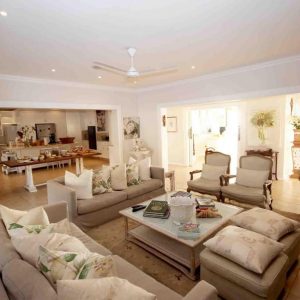 Fairlight Beach House, Lounge