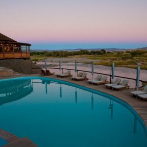 Felix Unite Lodge, Pool am Abend