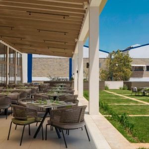 Four Points by Sheraton, Terrasse