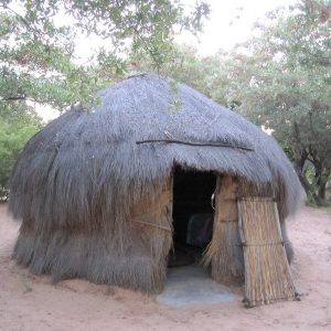 Ghanzi Trail Blazers, Hütten