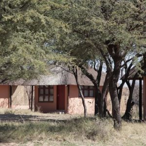 Ghanzi Trail Blazers, Hütten