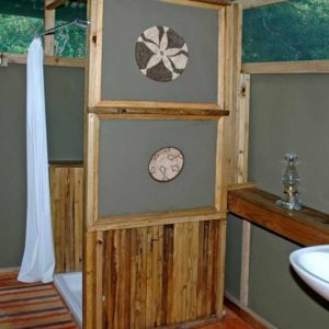 Guma Lagoon Camp Bad