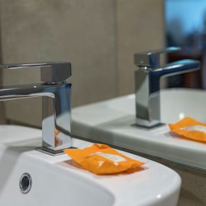 Hwange Safari Lodge, Bad