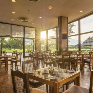 Hwange Safari Lodge, Restaurant