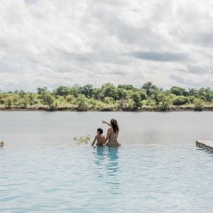 Ila Safari Lodge, schöner Infinity Pool
