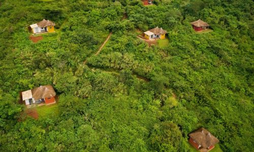 Isunga Lodge, Unterkünfte aus der Vogelperspektive