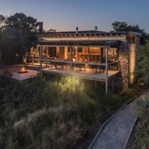 Kariega Game Reserve, Ukhozi Lodge, Aussenansicht