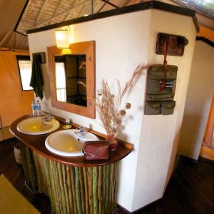 Katavi Wildlife Camp Badezimmer