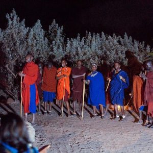 Kibo Safari Camp, Tanzvorstellung