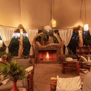 Kibo Safari Camp, Lounge