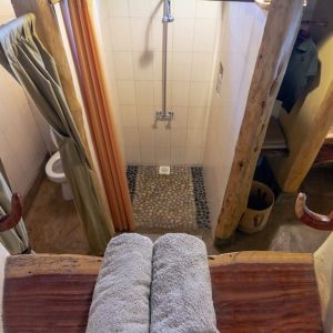Kibo Safari Camp, Badezimmer