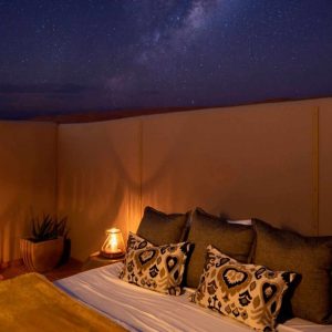 Kwessi Dunes Lodge, Star room at night