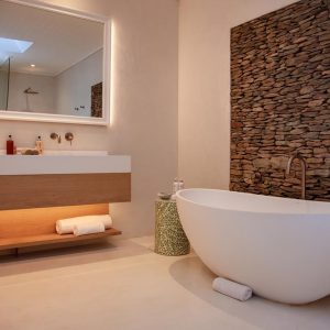 La Petite Ferme, modernes Bad