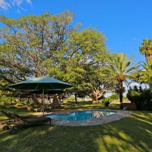 La Rochelle Lodge Pool