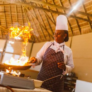 Lahia Tented Lodge - Cheff at Breakfast