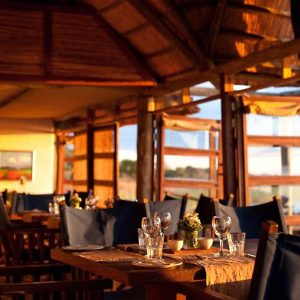 Lake Shore Lodge