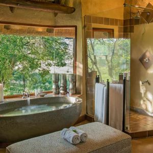 Lukimbi Safari Lodge Classic Suite