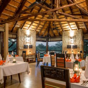 Lukimbi Safari Lodge Speiseraum