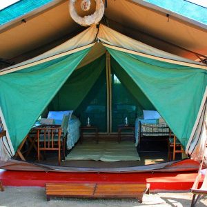 Mdonya Old River, Außenansicht