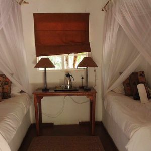 Miombo Elephant Camp Innenansicht Chalet