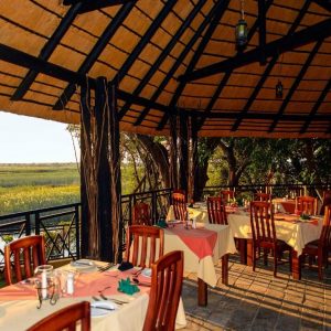 Namushasha River Lodge, Restaurant