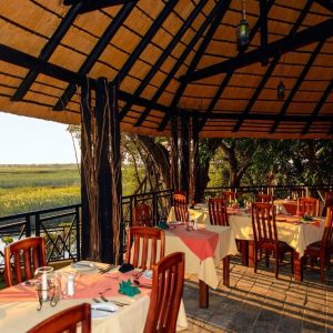 Namushasha River Lodge, Restaurant