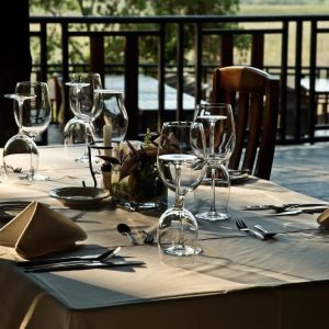 Namushasha River Lodge, Speisen