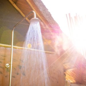 Nata Lodge, erfrischende Außendusche