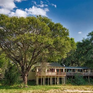 Nottens Bush Camp, Außenansicht