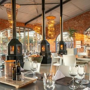 Okonjima Plains Camp, Mahlzeiten indoor