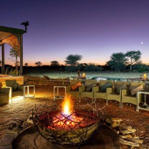 Okonjima Plains Camp, bei Nacht