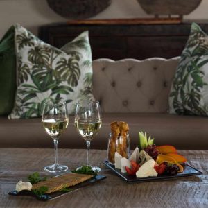 Old Drift Lodge dining food