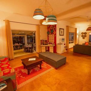 Phezulu Guest Lodge Lounge