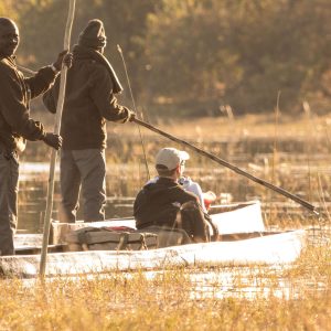 stimmungsvolle Mokoro Fahrt