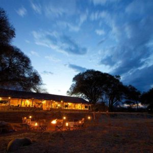 Ruaha River Lodge, Restaurant
