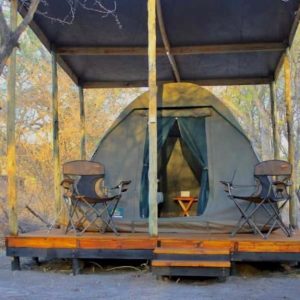 Rustic Gate Lodge, Camping