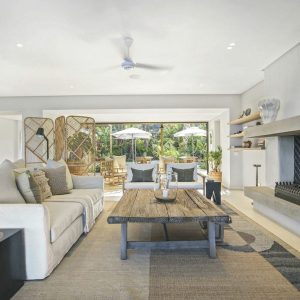 Sala Beach House ballito shaka´s Rock lounge kamin